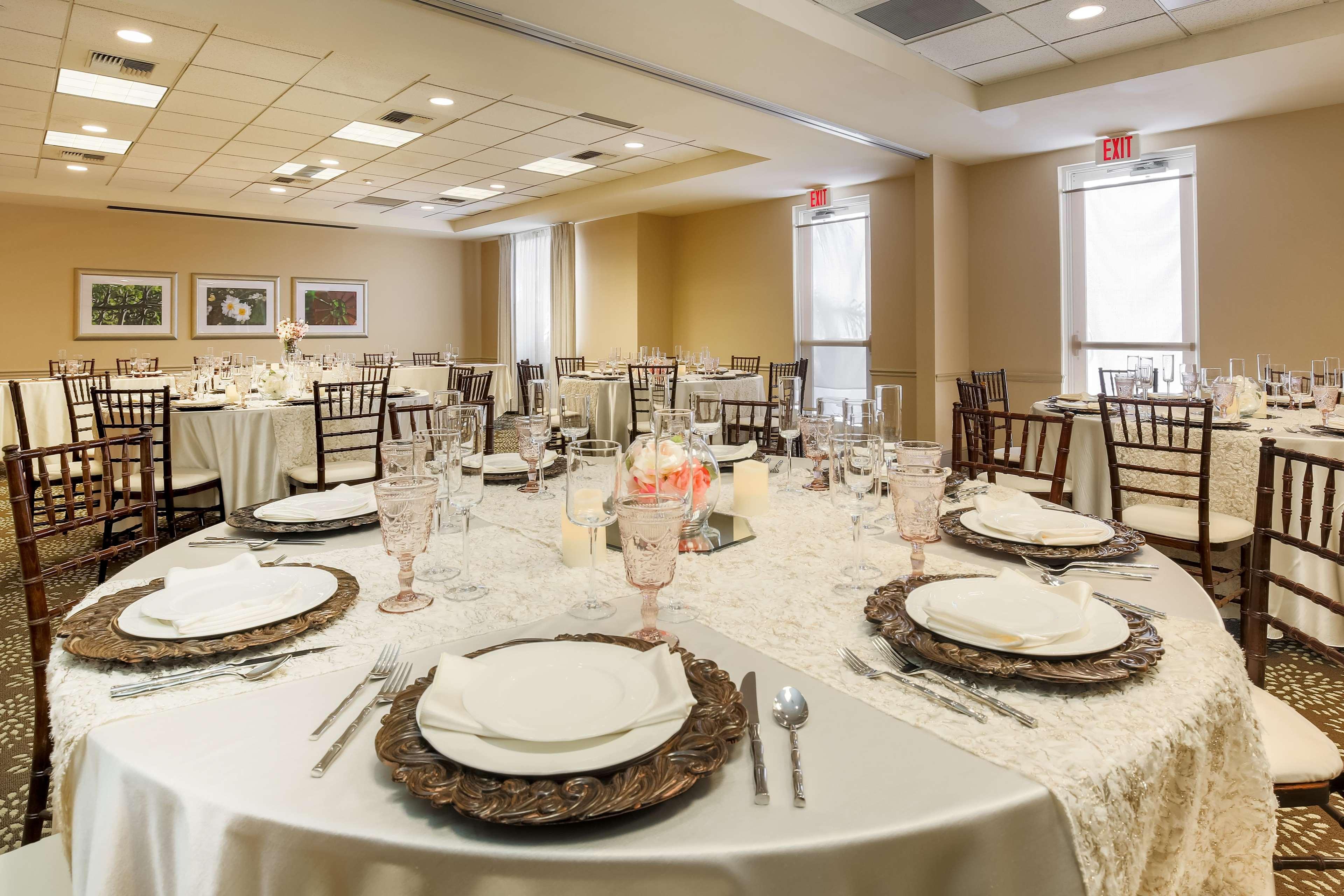 Hilton Garden Inn Bakersfield Zewnętrze zdjęcie