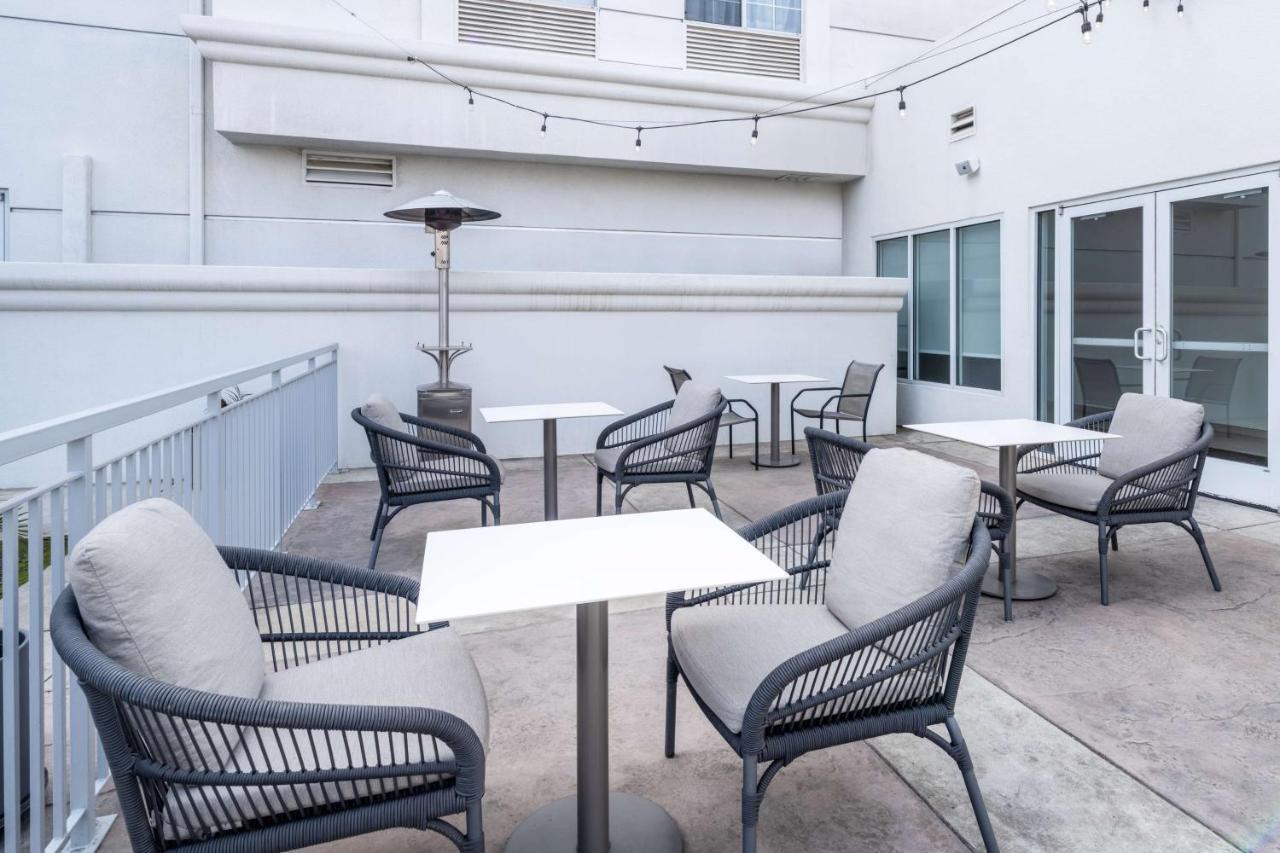 Hilton Garden Inn Bakersfield Zewnętrze zdjęcie