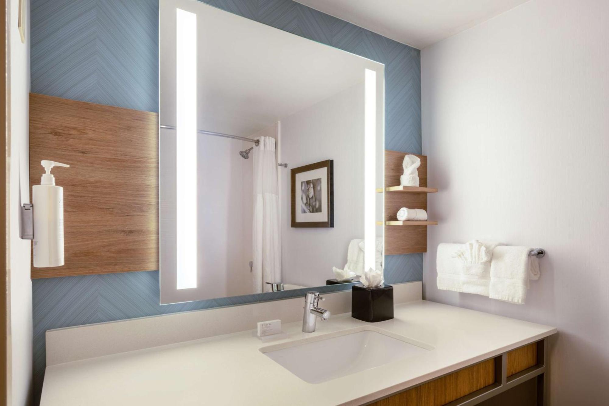 Hilton Garden Inn Bakersfield Zewnętrze zdjęcie